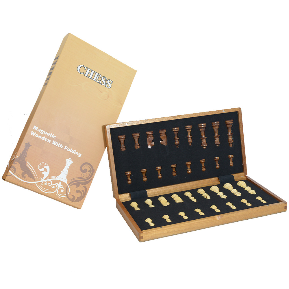 Magnetic Wooden Folding Chess  - Board Game Yearbook 评论和价格