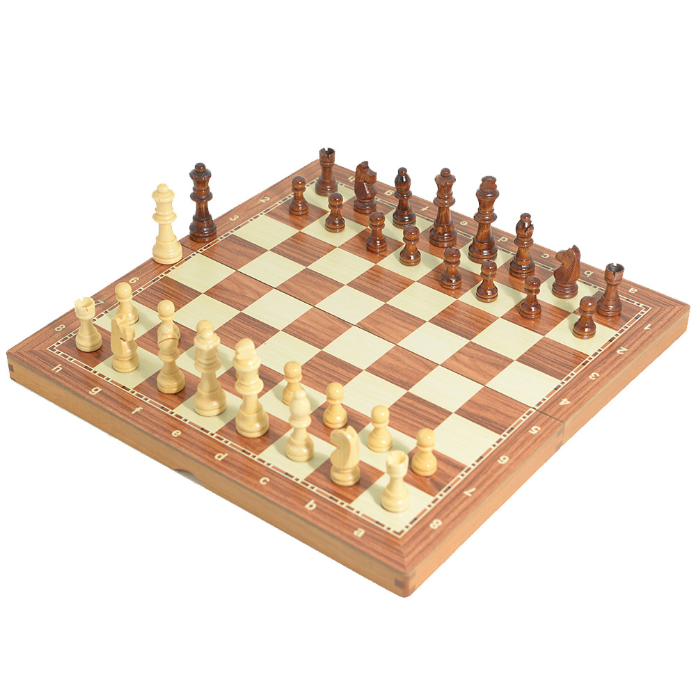Magnetic Wooden Folding Chess  - Board Game Yearbook 评论和价格