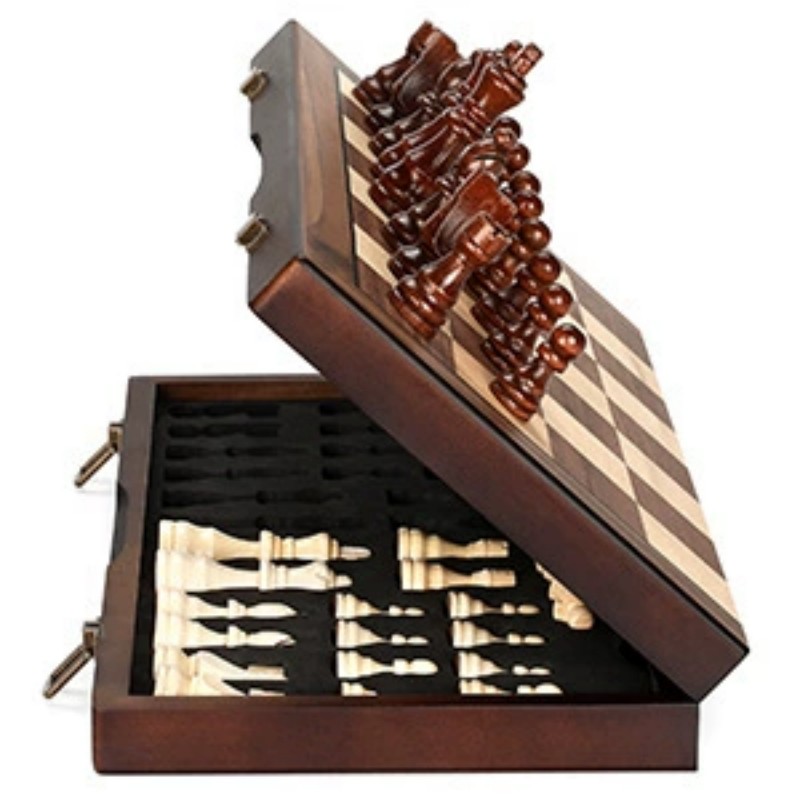 Wooden Magnetic Chess Set for  - Board Game Yearbook 评论和价格